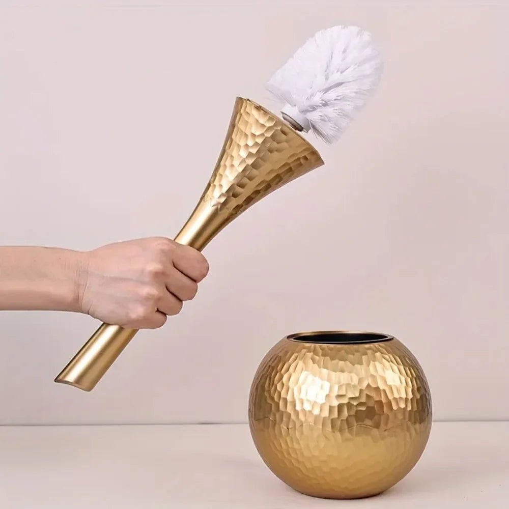 BowLift | GOLDENLUXE – Sculpted Toilet Brush with Elegant Metallic Design for Modern Bathrooms