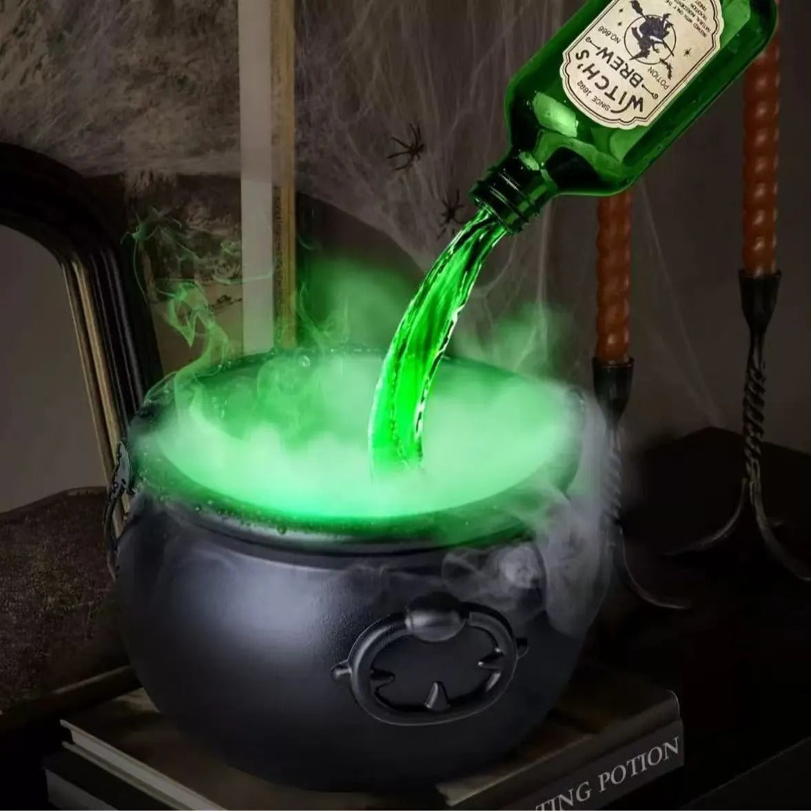BowLift | Cauldron decoration – with floating magic bottle & fog effect