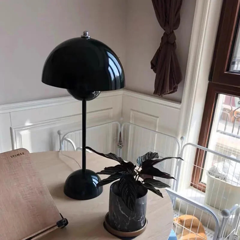 BowLift | Modern Table Lamp - this is USB WARNING