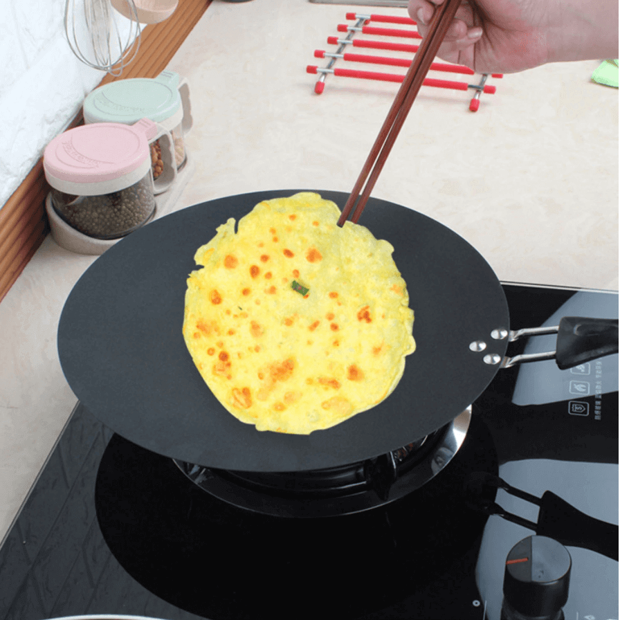 BowLift | Black Iron Round Non-stick Pancake Pan