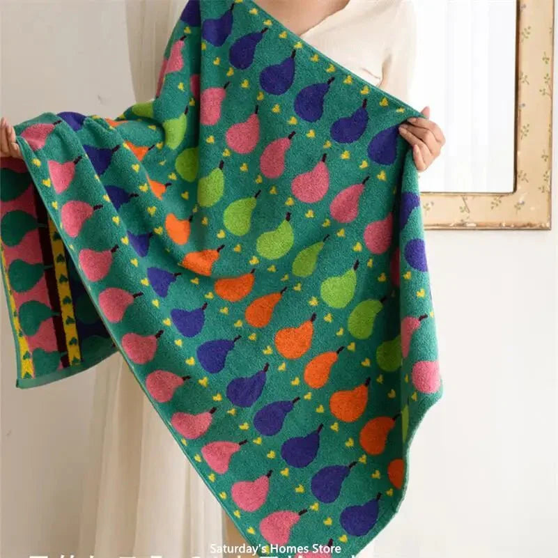 BowLift | Soft children's towel made of cotton with pear motif