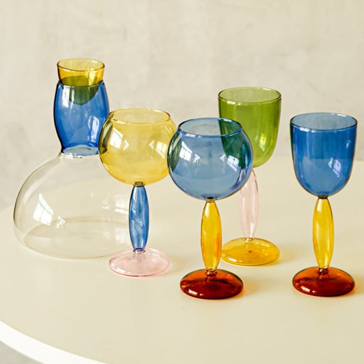 BowLift | Chalice and carafe made of colored glass by Phillips