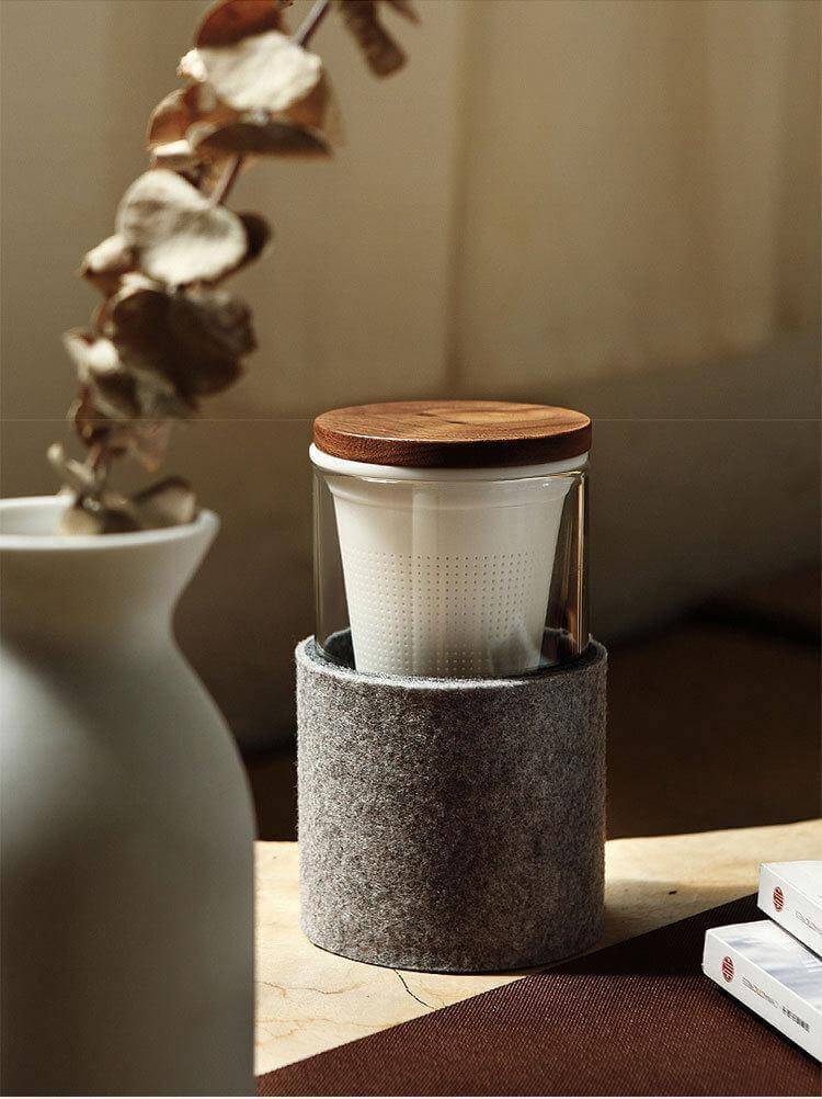 BowLift | Creative Glass Tea Infuser with Wooden Lid