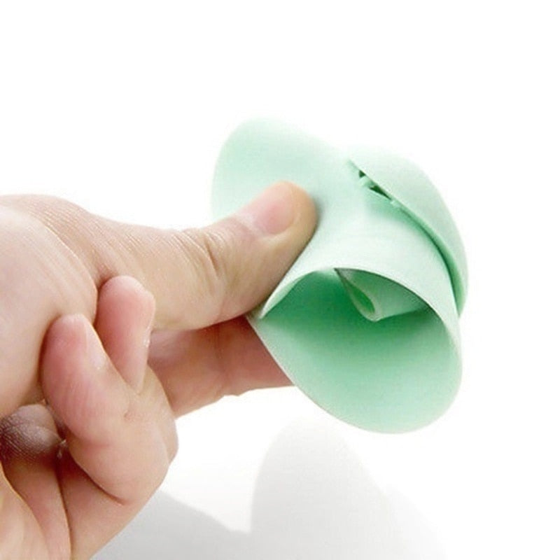 BowLift | Universal Floor Silicone Push Drain Stopper