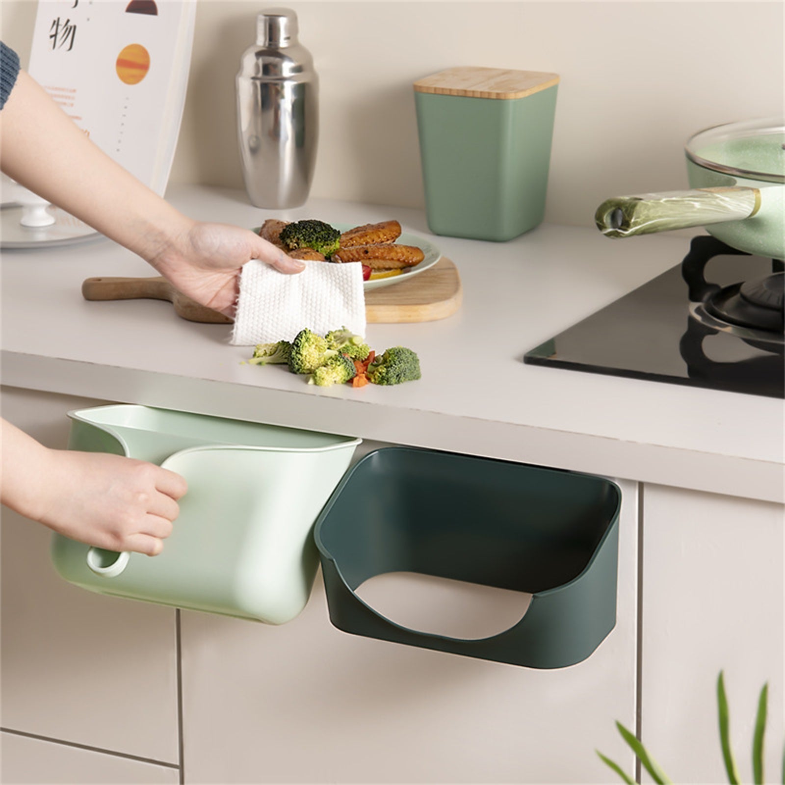 BowLift | Cabinet Door Removable Kitchen Trash Can