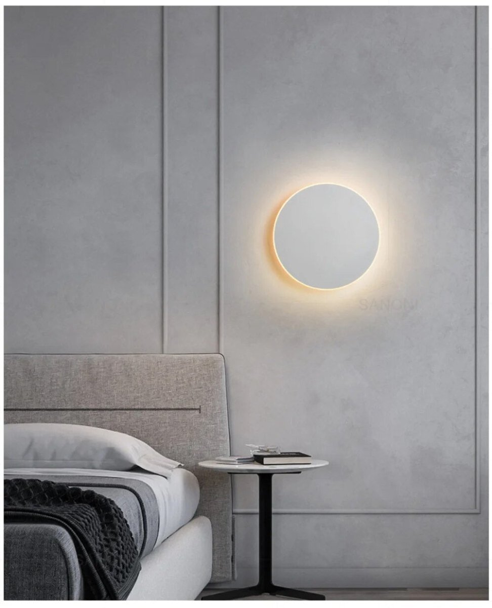 BowLift | Sleekglow: the perfect LED wall lamp for a modern atmosphere
