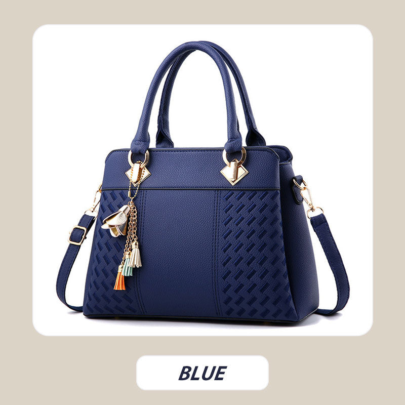 BowLift | Elegant women's bag with tassel pendant