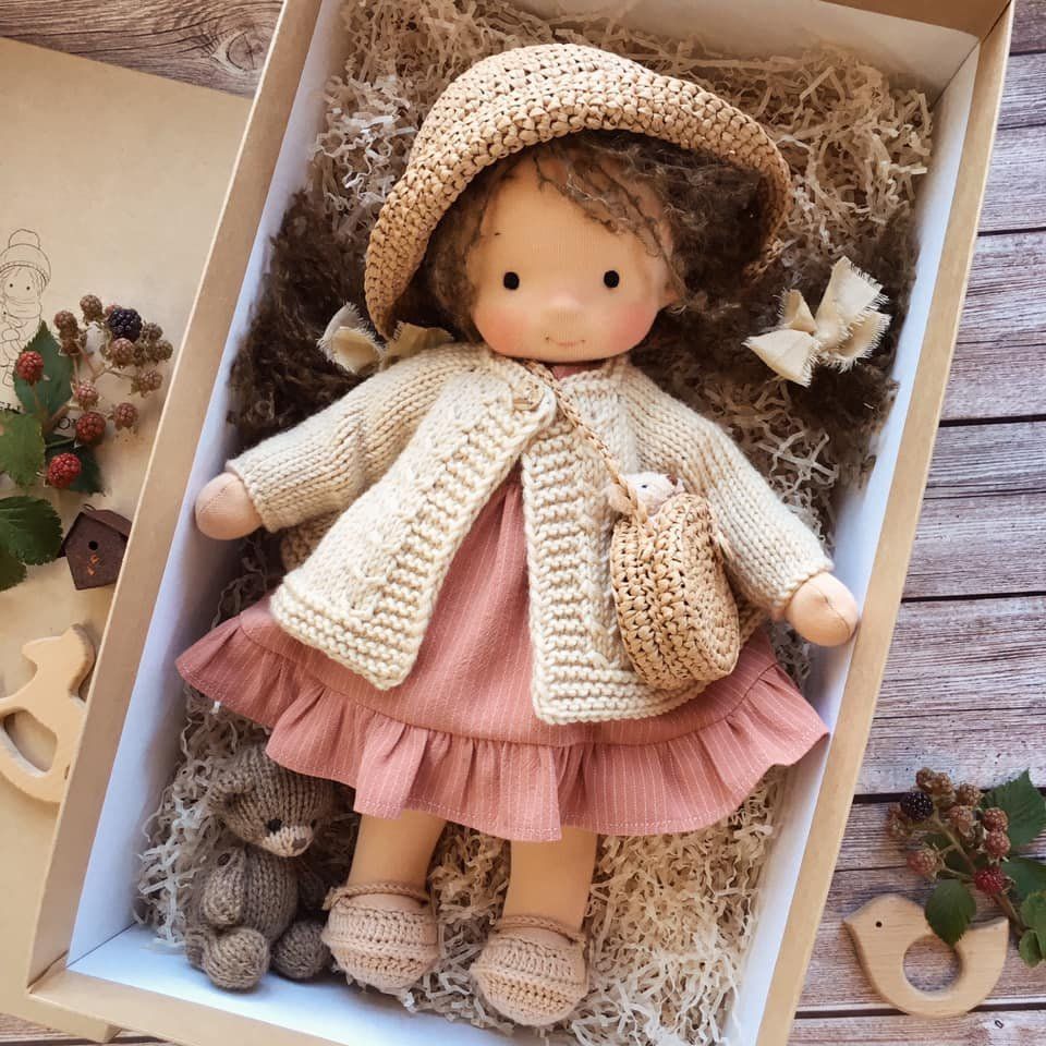 BowLift | Sweet handmade Waldorf doll