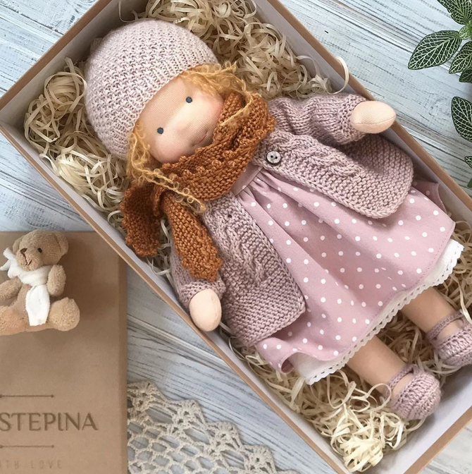 BowLift | Sweet handmade Waldorf doll