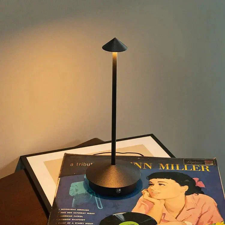 BowLift | BeamLuxe - Sleek Wireless Table Light