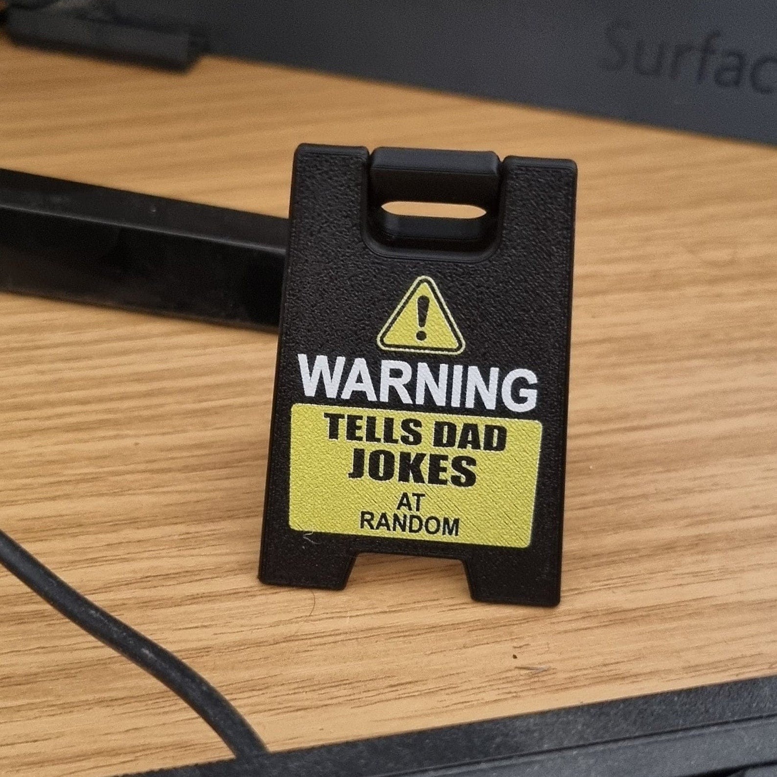 BowLift | Funny Desk Hazard-Warning Sign
