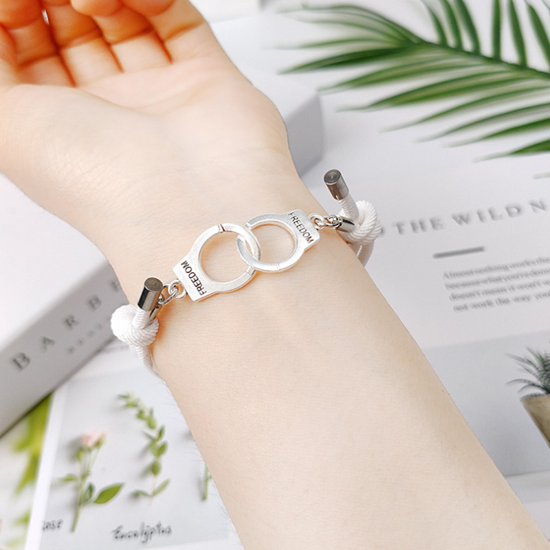 BowLift | Handcuff Bracelet