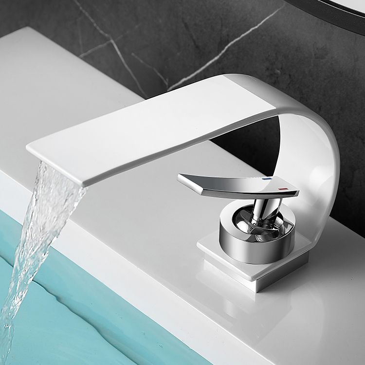 BowLift | Bathroom faucet brass waterfall spout lever handle basin faucet