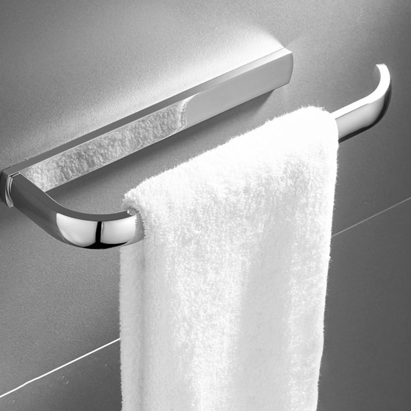 BowLift | Contemporary silver bathroom set with bathroom shelf and towel rail