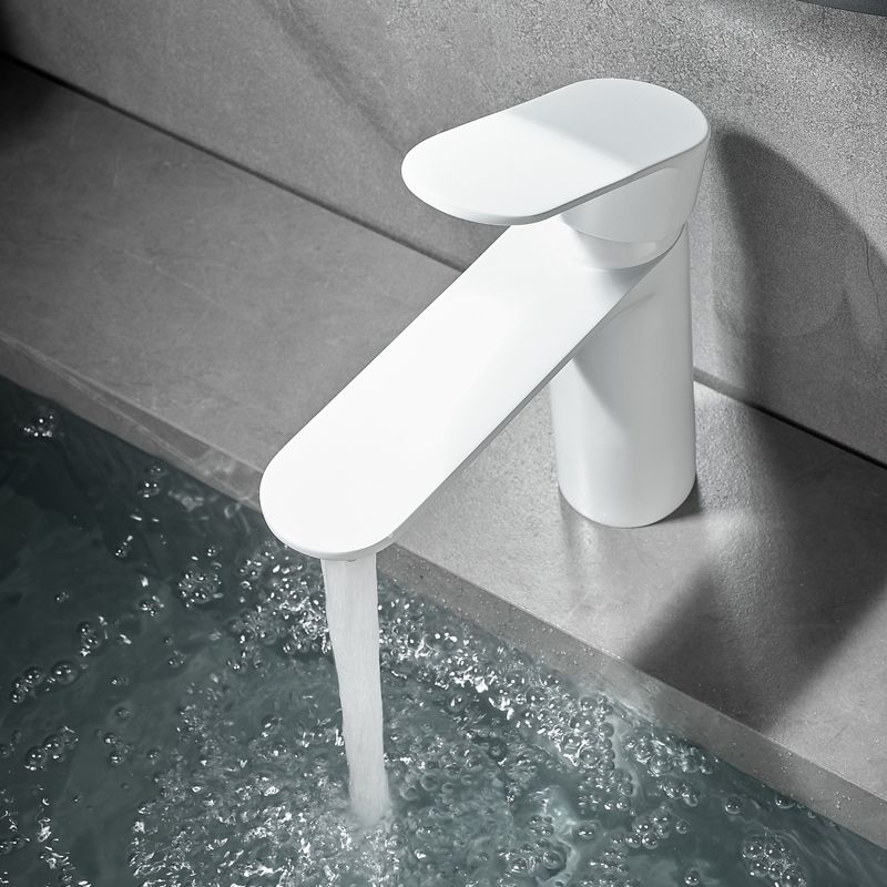 BowLift | Bathroom Sink Faucet Lever Handle Brass Monochrome Bathroom Faucet