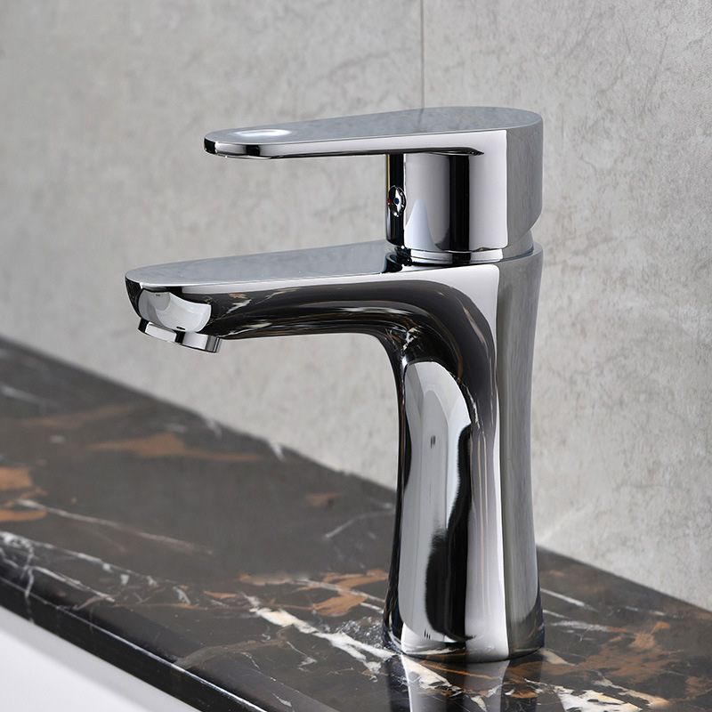 BowLift | Basic Metal Sink Faucet Silver Bathroom Faucet with Lever Handle