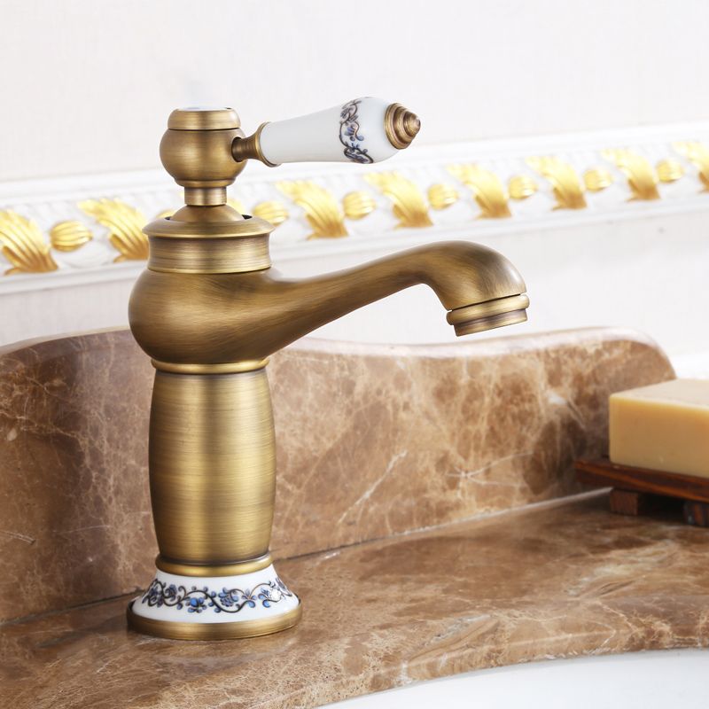 BowLift | Country House Wide Water Tap Sink Faucet with Lever Handle