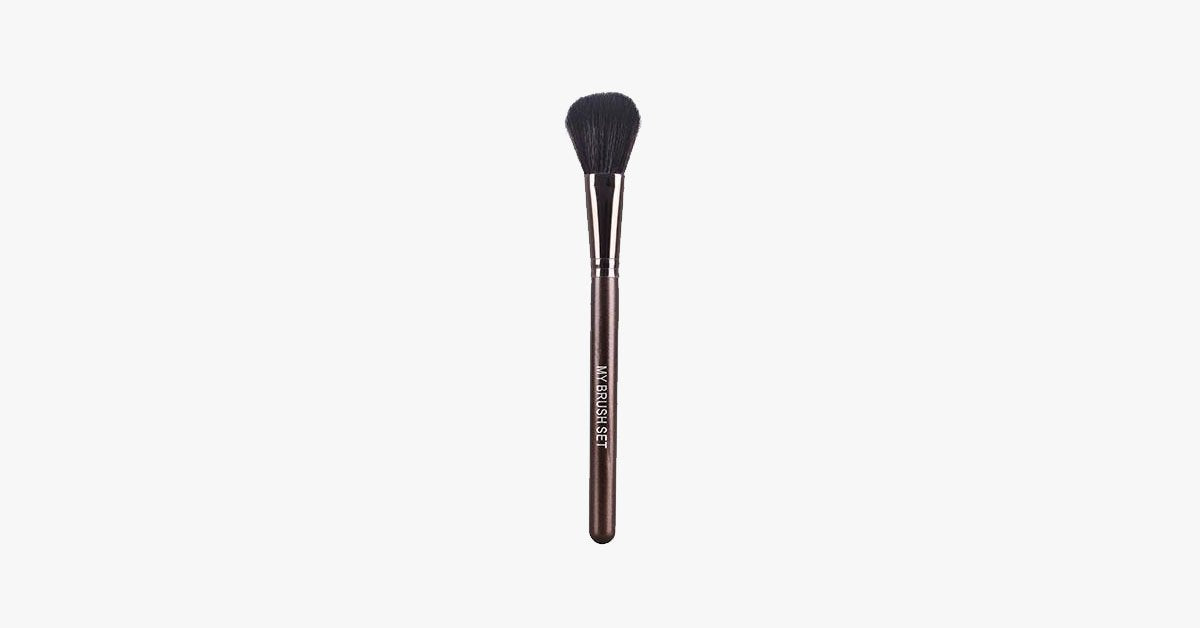 BowLift | Blush Brush – Because rosy cheeks never go out of style
