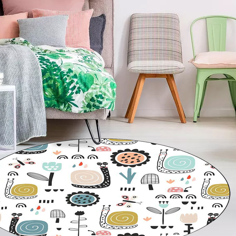BowLift | Unique Children's Carpet in White Animal Snail Butterfly Flower Pattern Carpet Polyester Non-Slip Rug for Children's Room