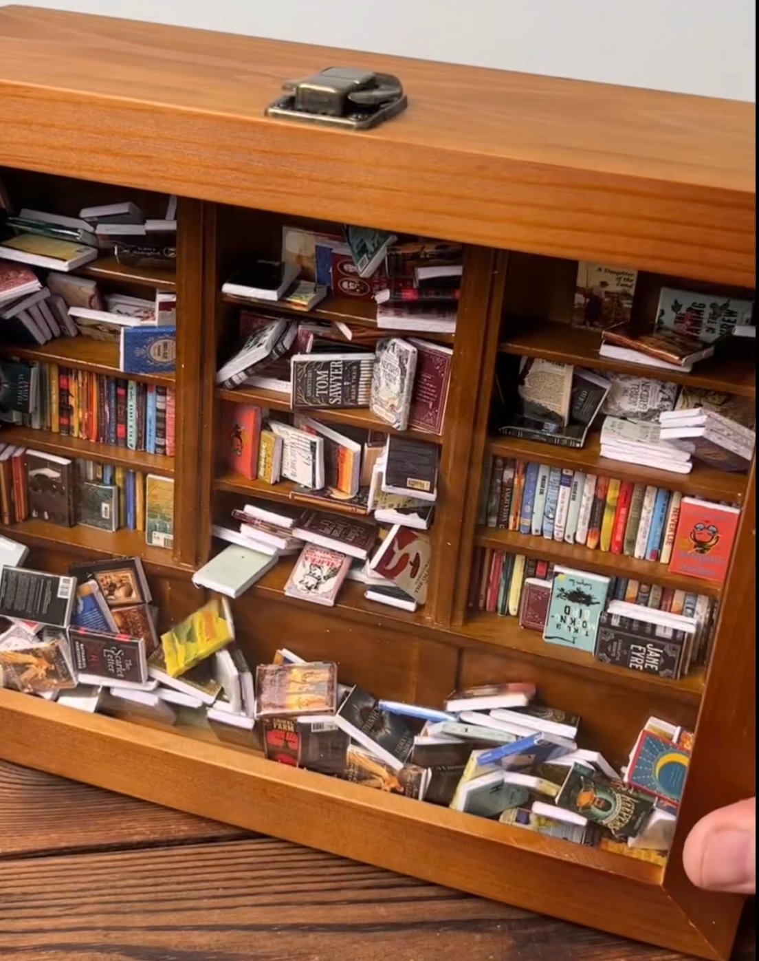 BowLift | Handmade Anxiety Bookshelf | Shake Away Your Anxiety