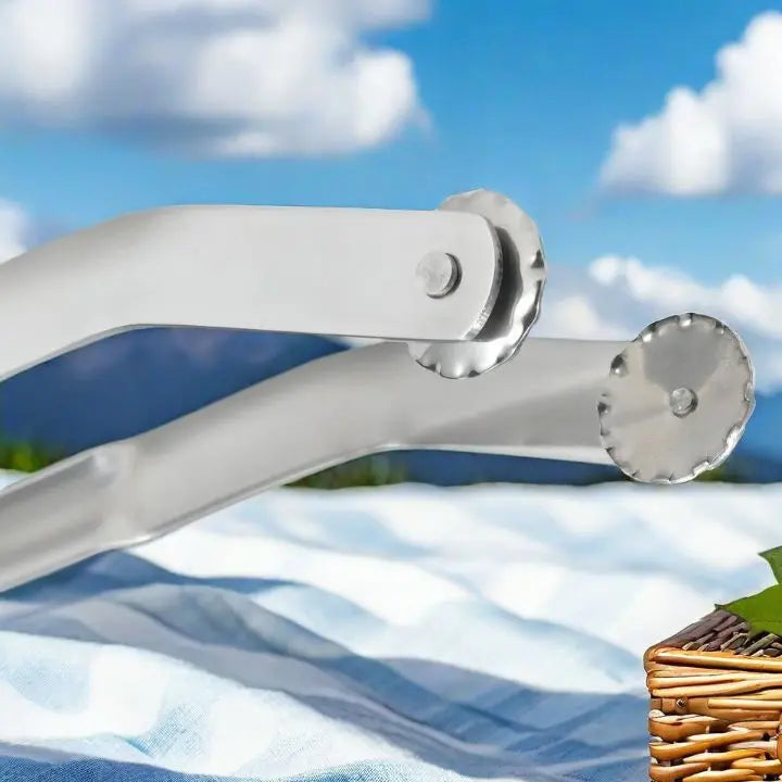 BowLift | BBQ Sausage Tongs – Robust and heat-resistant grilling accessory