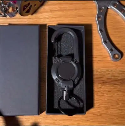 BowLift | Tactical Keychain with Retractable Cord