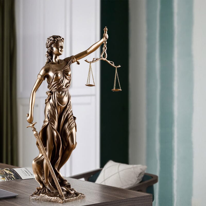 BowLift | Decoration statue of the goddess of justice