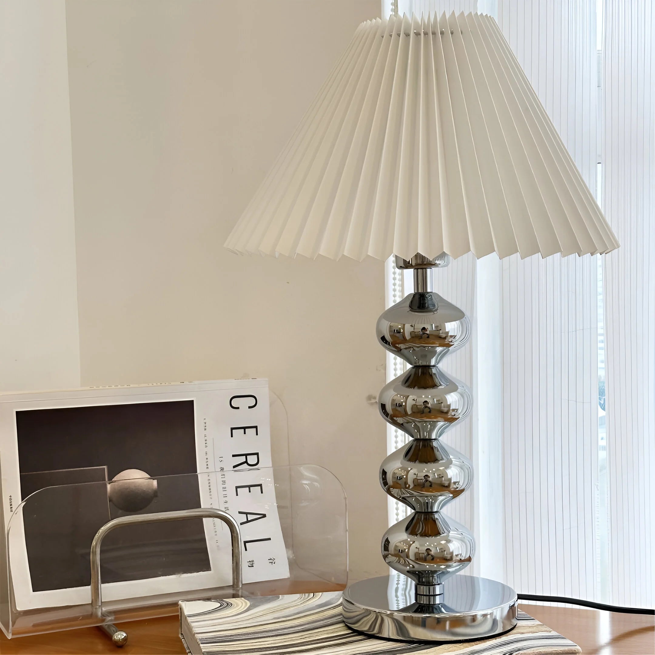 GlowHush – Minimalist Table Lamp