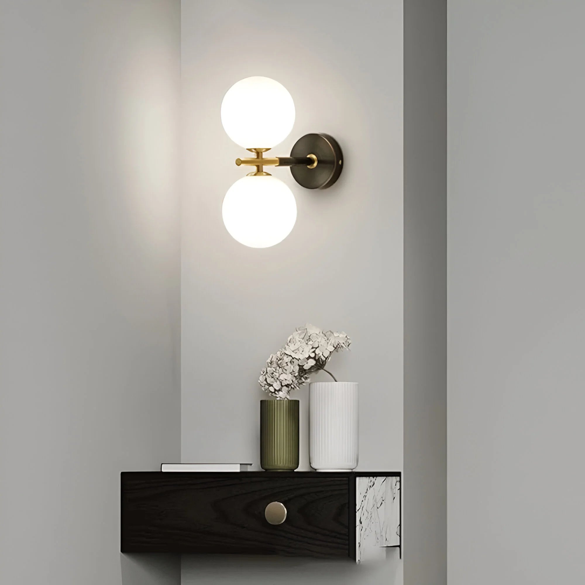 AuriGlow – Luxury Gold Wall Light