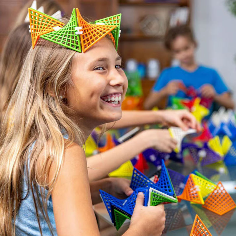 BowLift | Hyperbolic Construction Toy