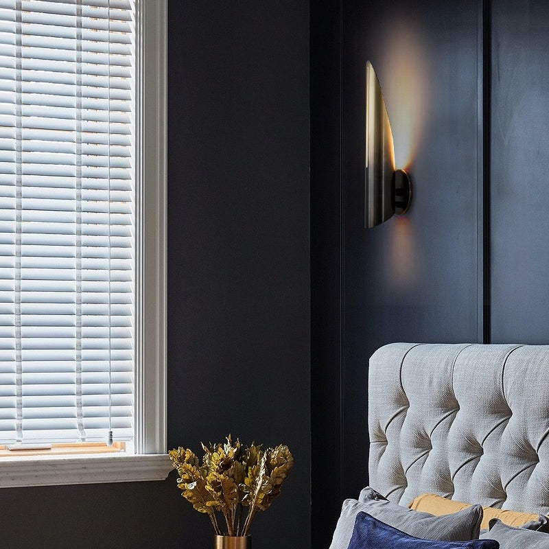 BowLift | Angled Cut Metal Wall Light Postmodern Single Bulb Wall Light for Living Room