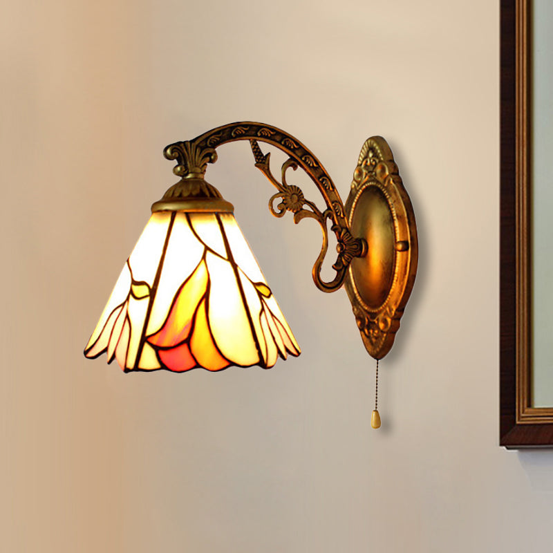 BowLift | Flower Wall Mount Light Lodge Tiffany 1 Light Wall Lighting in Antique Brass for Bedroom