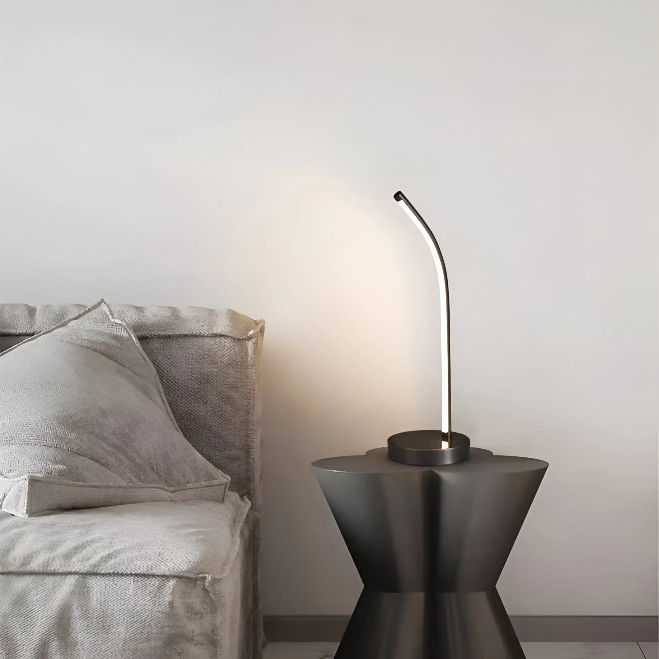 LinearGlow – Sleek Dimmable LED Table Lamp