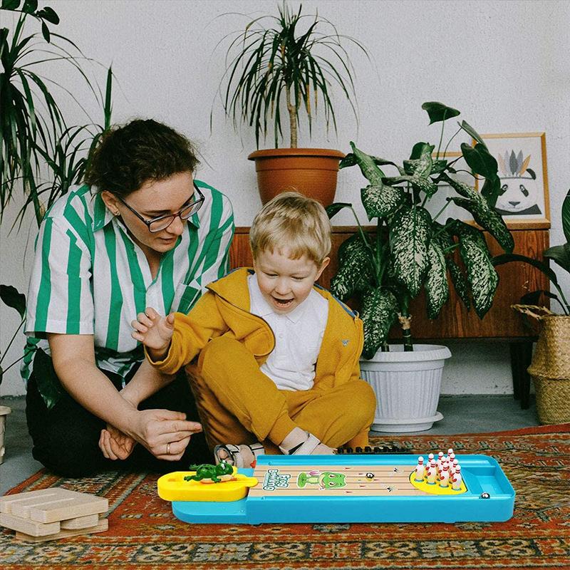 BowLift | Desktop Frog Bowling Toy