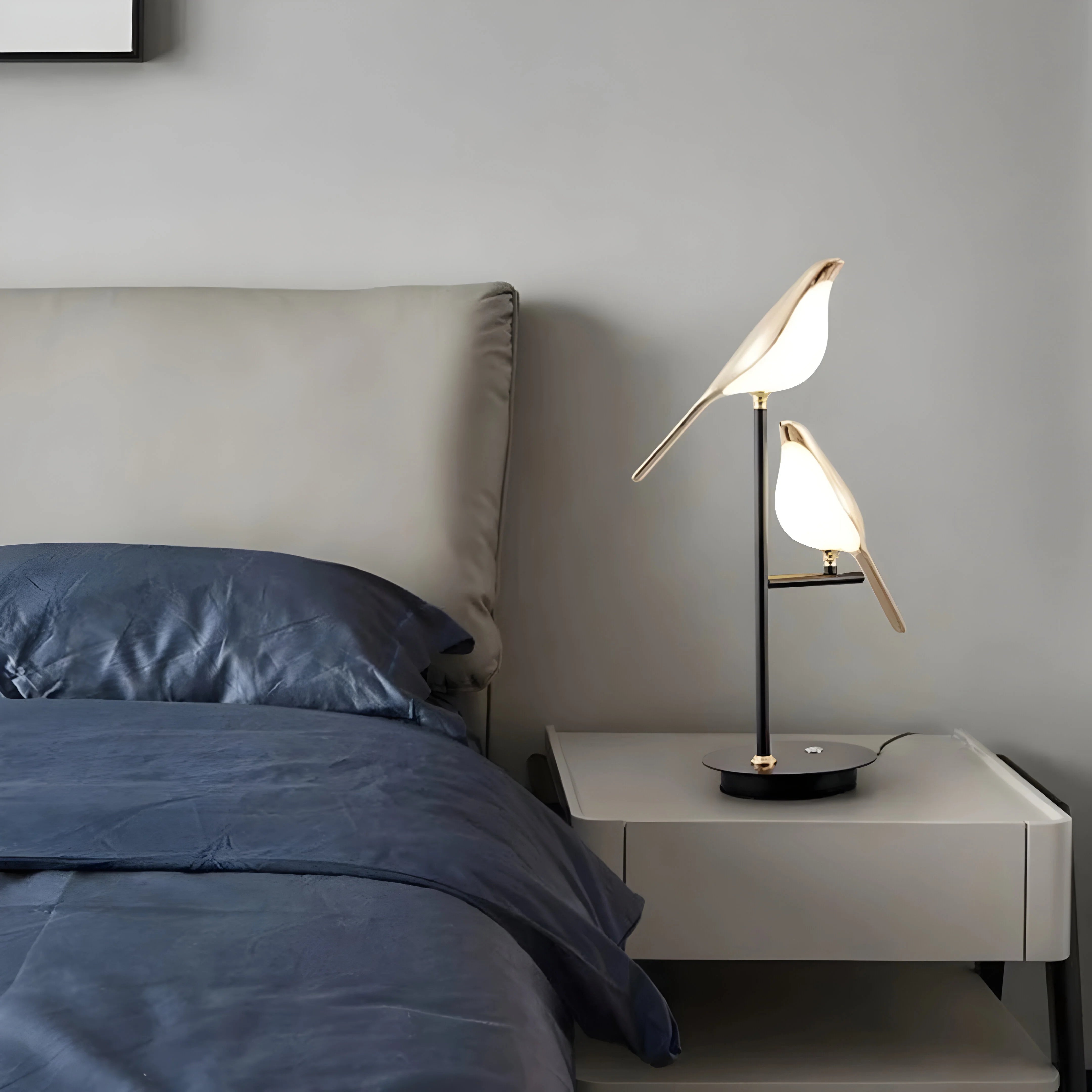 AuriLux - Golden Bird LED Table Lamp