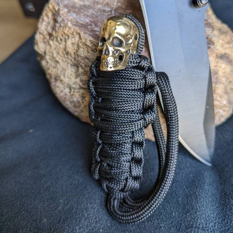 BowLift | Paracord Keychain Mummy Brass Skull