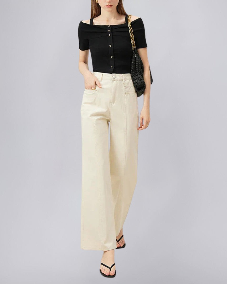 Wide-Leg Denim Jeans with Vintage-Inspired Fit
