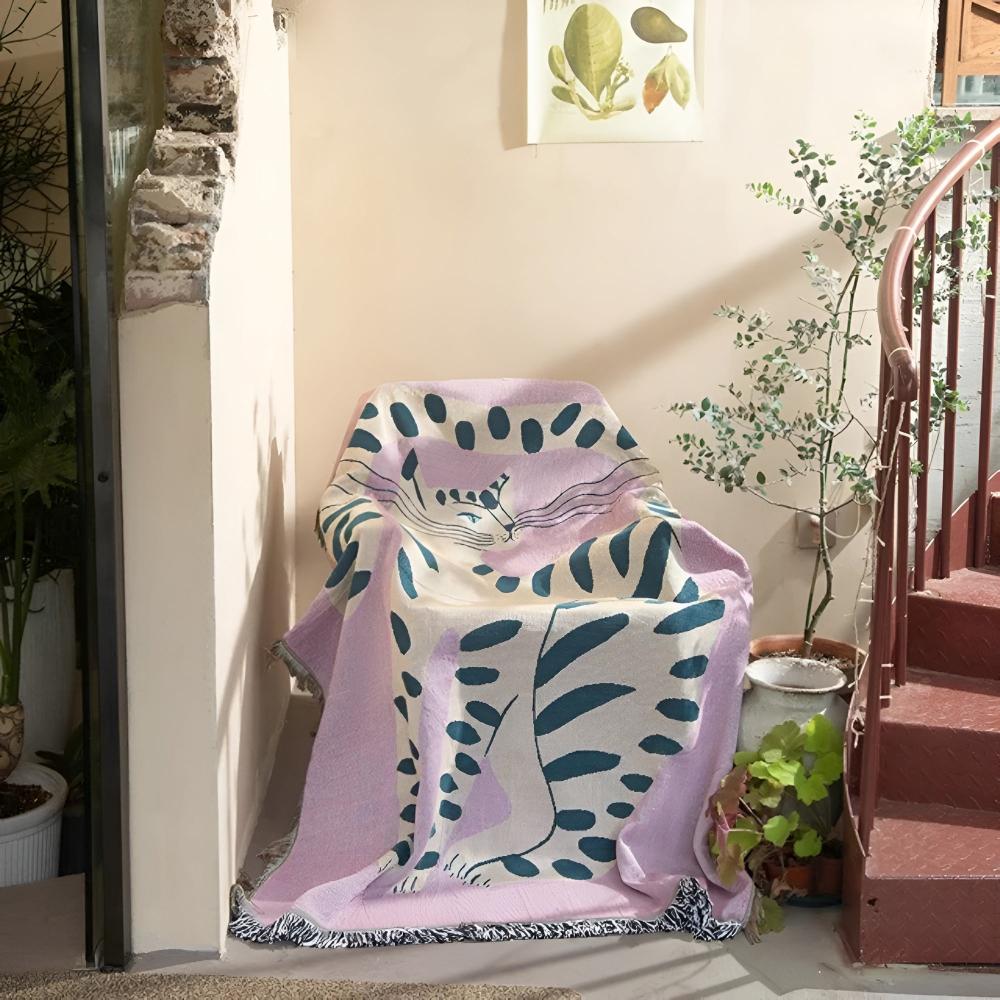 BowLift | Artful She Tiger Throw Blanket