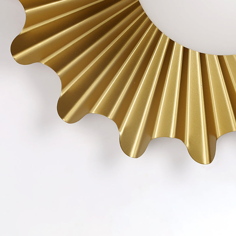 BowLift | White Glass Sphere Wall Lamp with Brass-Colored Wavy Back 1 Heads Modern Wall-Mounted Lamp