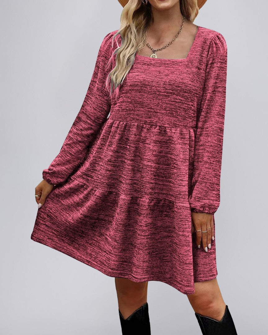 Elegant Sleeveless Dress with Flattering Fit and Flowing Hem