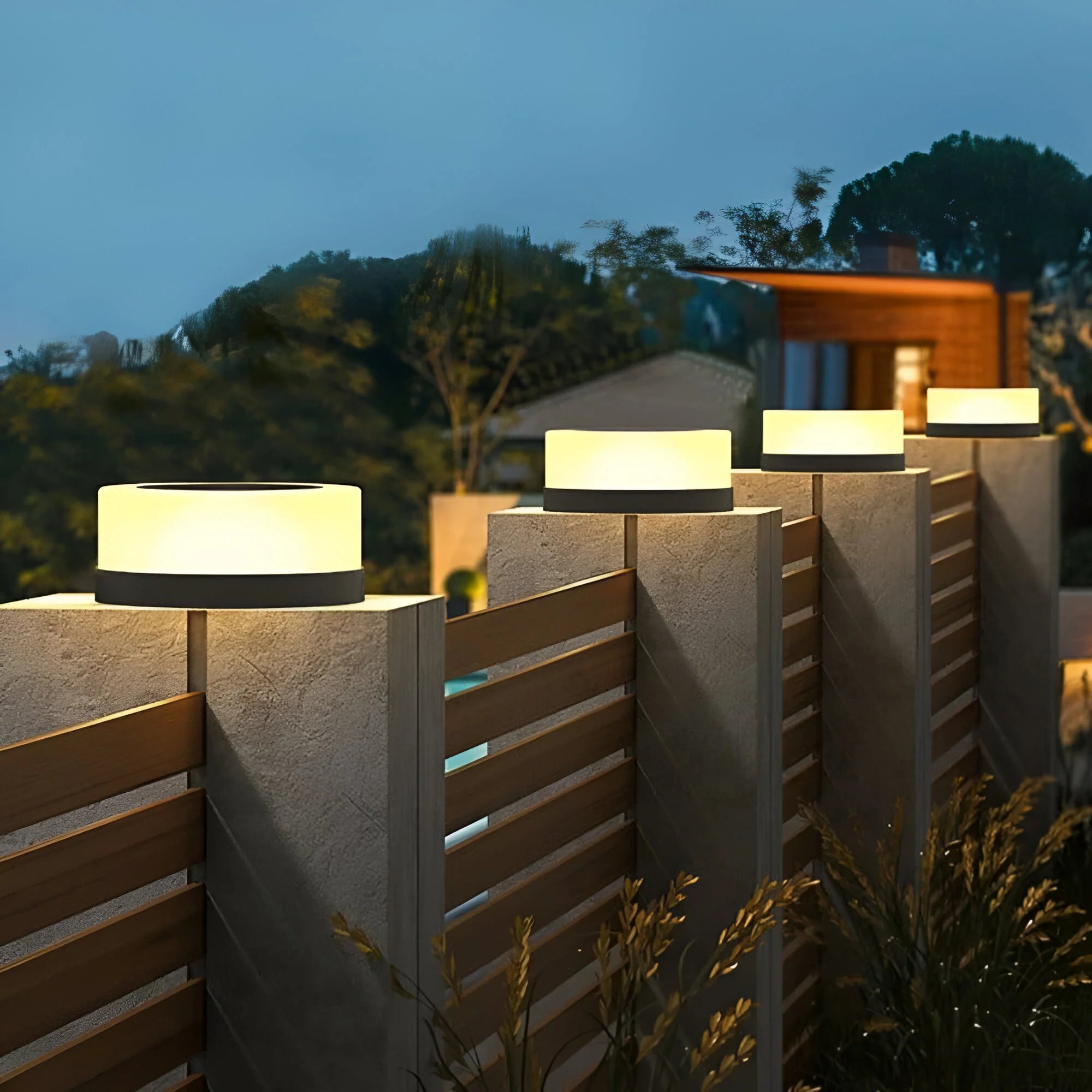 GlowBeam – Solar Garden Sensor Lamp