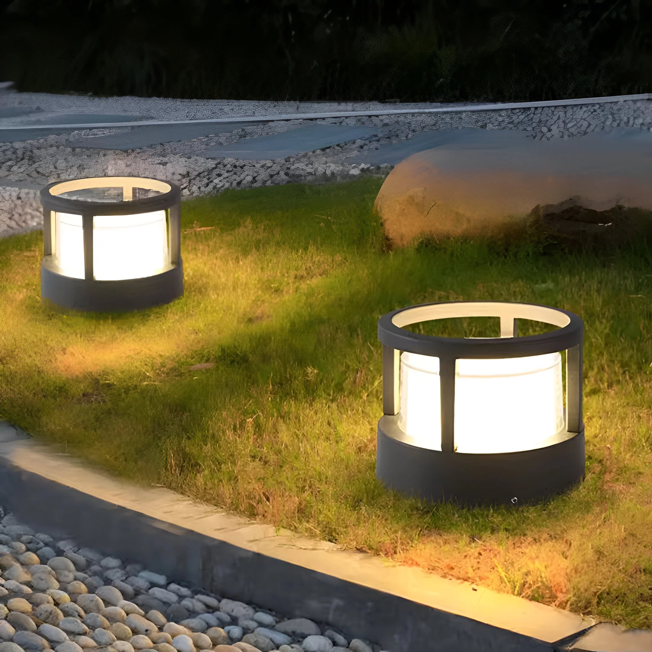 LumePost – Cylindrical Garden Floor Lamp