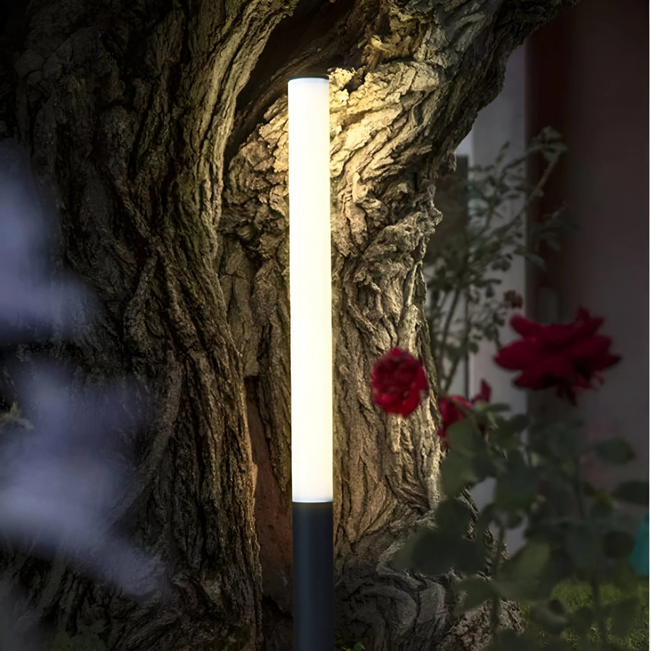 LumiEdge – Minimalist LED Outdoor Garden Light