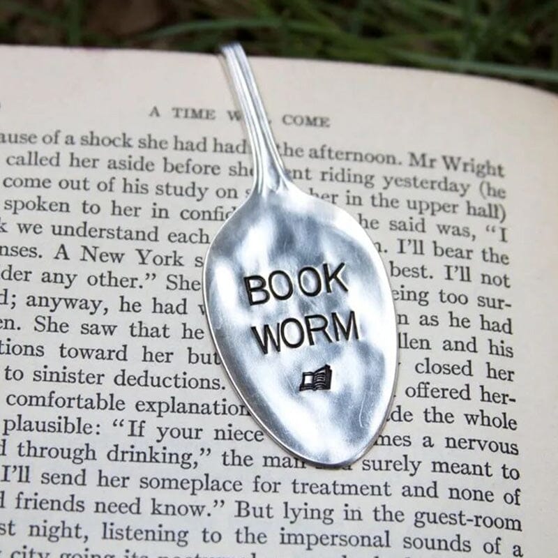 BowLift | Funny Spoon Bookmark - perfect gift for a bookworm