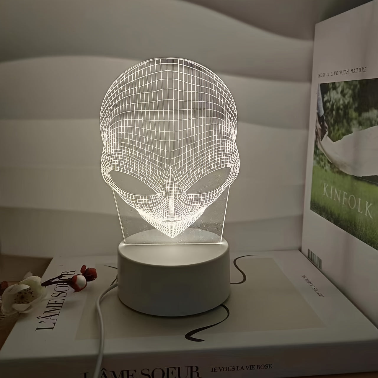 BowLift | AstroLight – 3D-alien lamp with LED color lighting and touch control