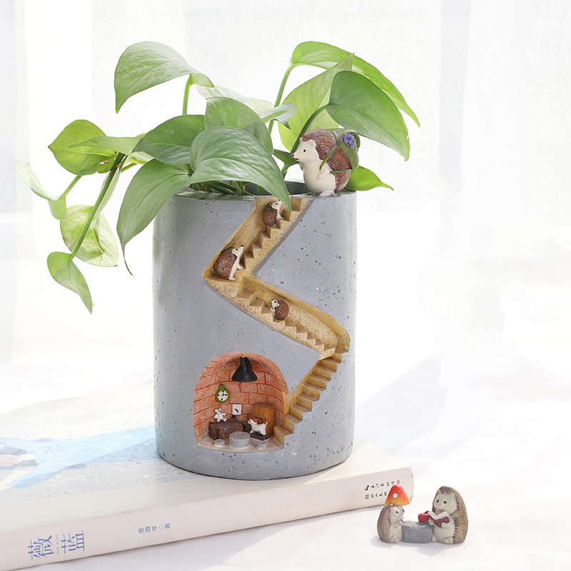 BowLift | Decorative plant pot with hedgehog and rabbit miniature – Creative staircase design for plants