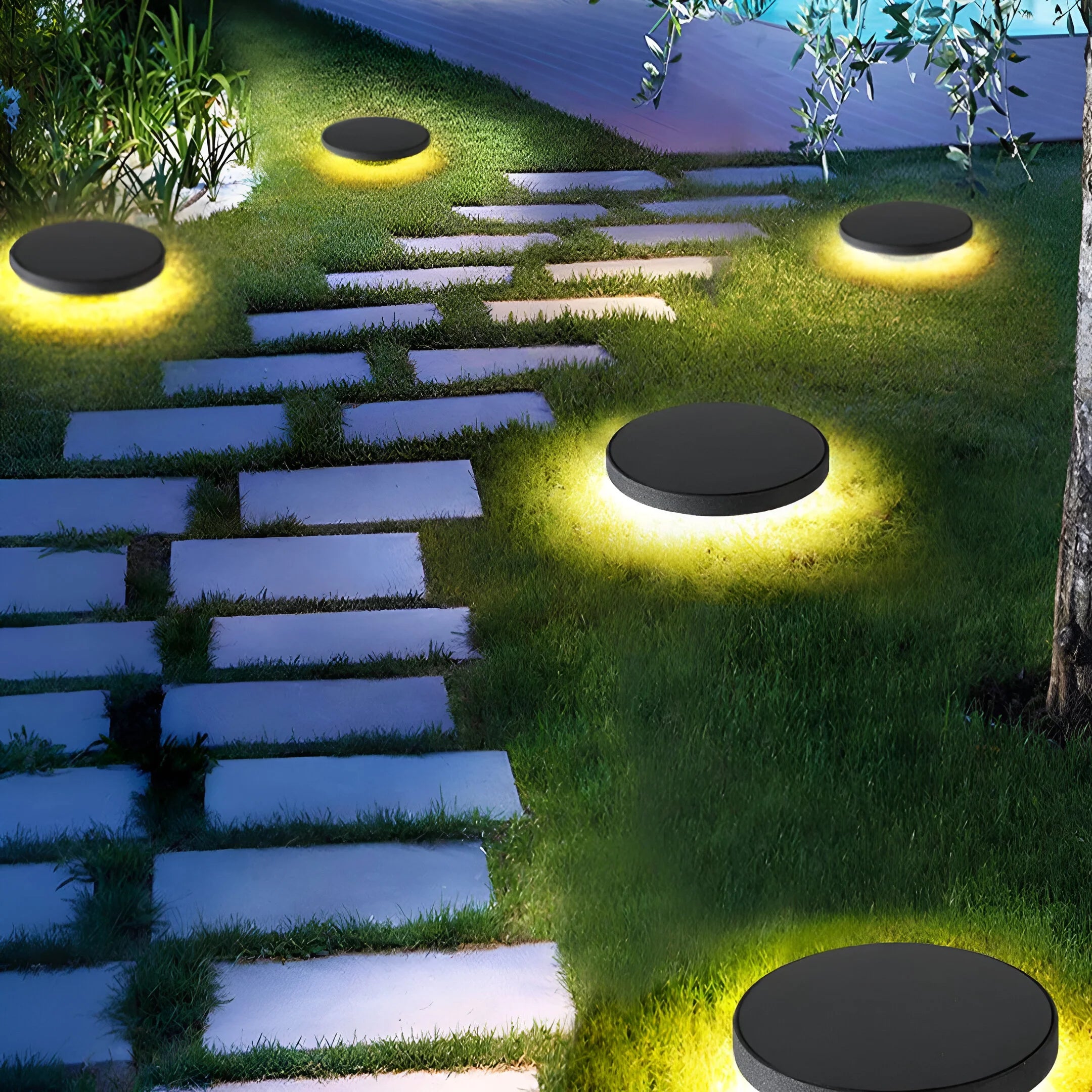 LumeDisc – Solar Round LED Garden Light