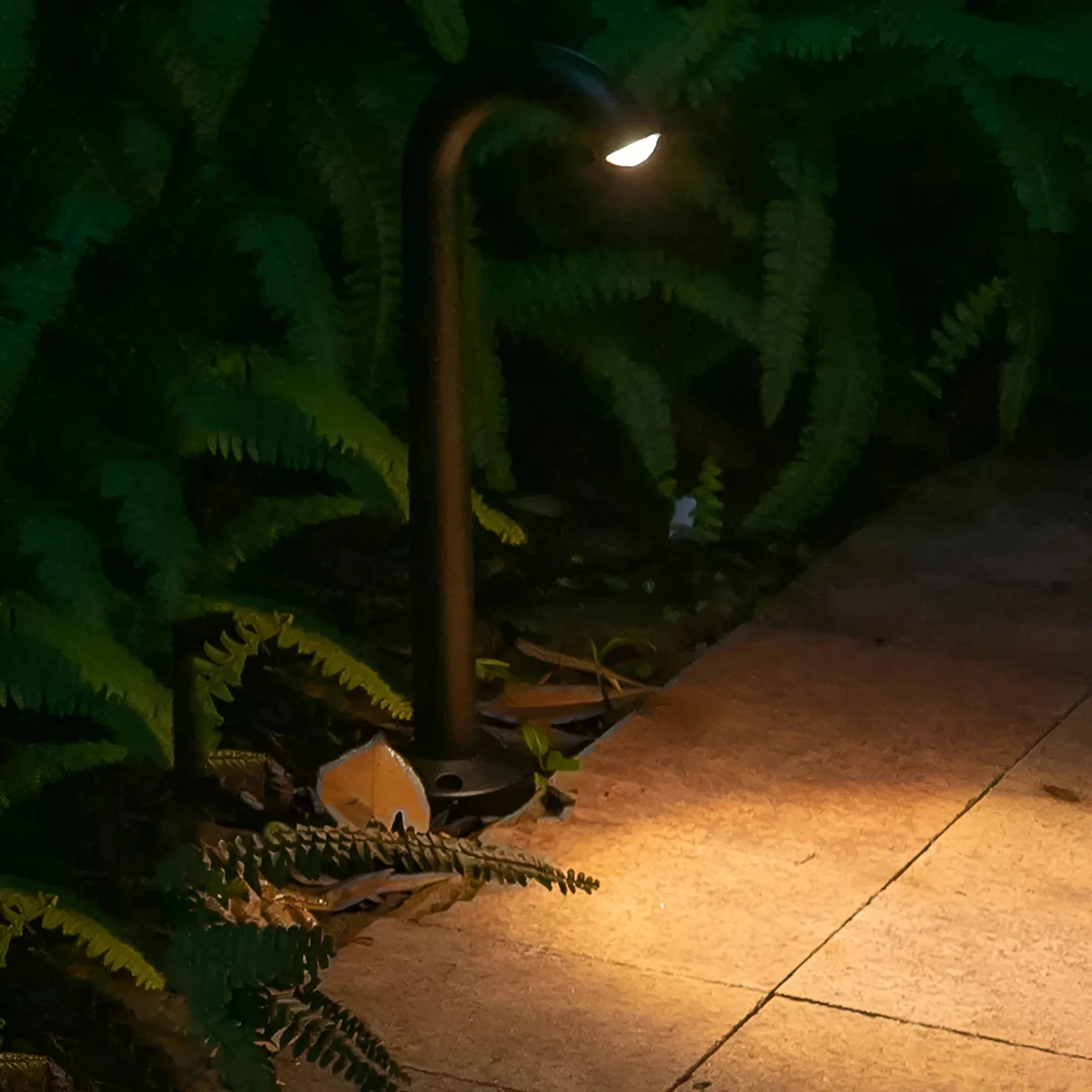 CascadeGlow – Sunlit Waterfall Accent Light