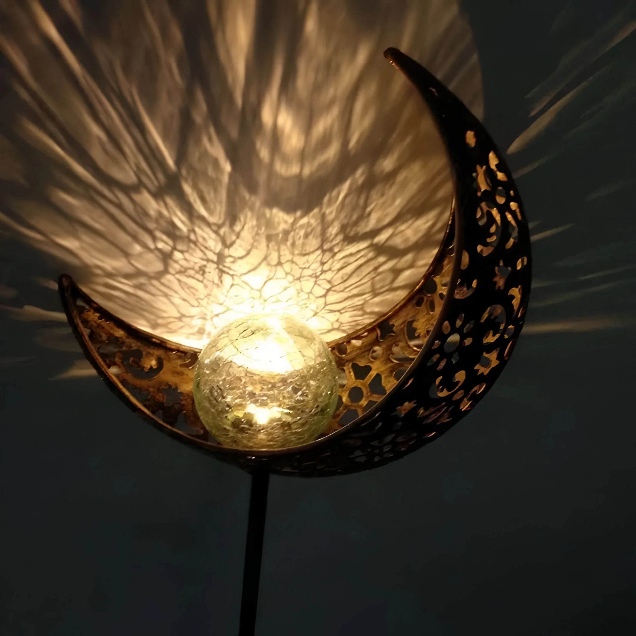 LunaGlow – Solar Moon Garden Light