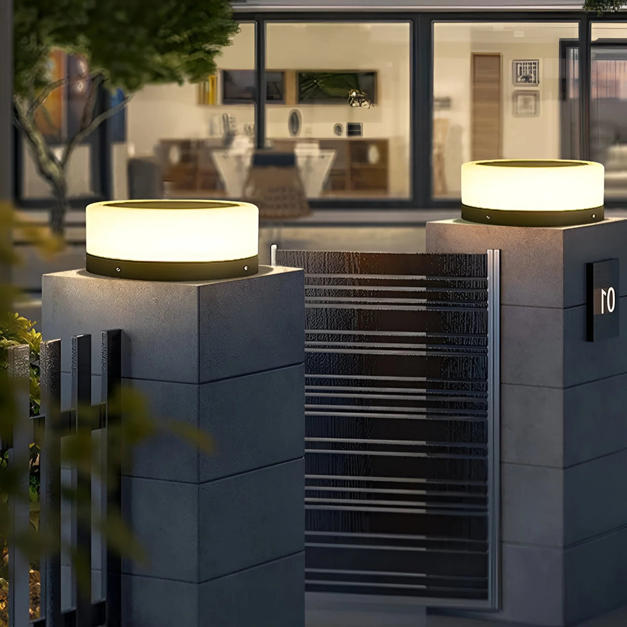 GlowBeam – Solar Garden Sensor Lamp